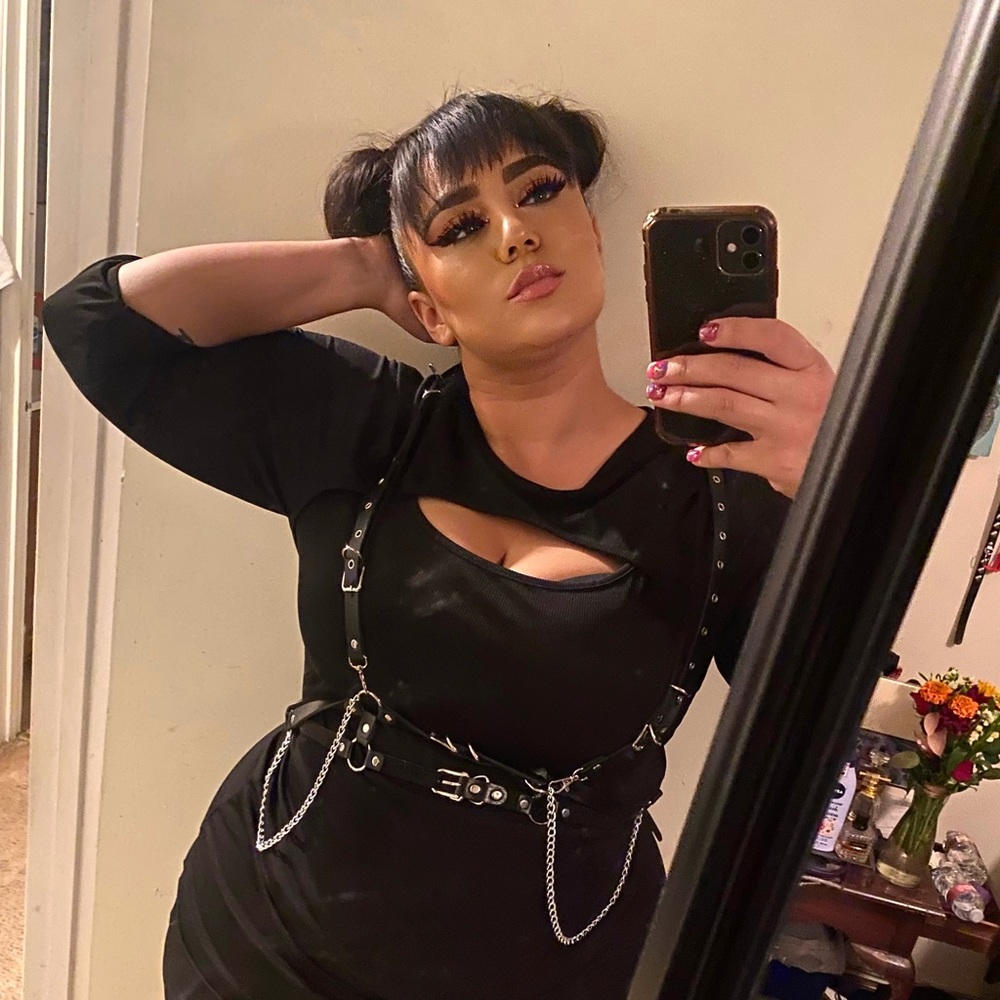 Meet your Posher, Julie